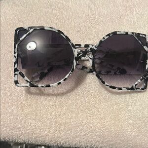 Glamorous Oversized Black and White Sunglasses